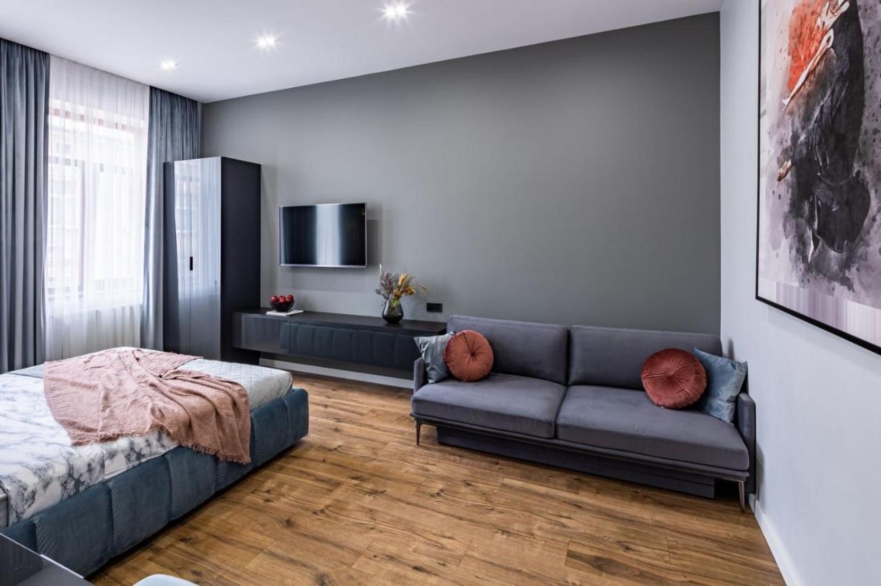 Apartment куліша 12